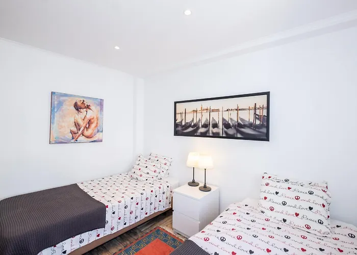 #017 T2 Rossio By Holidays Albufeira