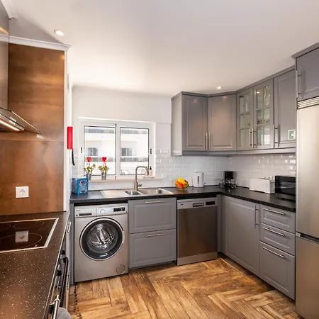 #017 2Br Rossio Apartment Central Apartamento